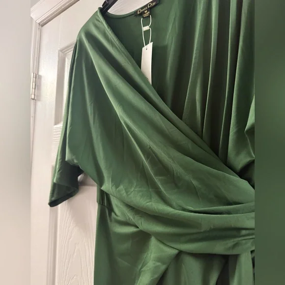 🆕 Dress Day Baltic Born Solana Ruched Dress In Hunter Green Size Medium - Picture 5 of 12